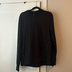 Men’s Large Vuori sweatshirt with hood & pockets